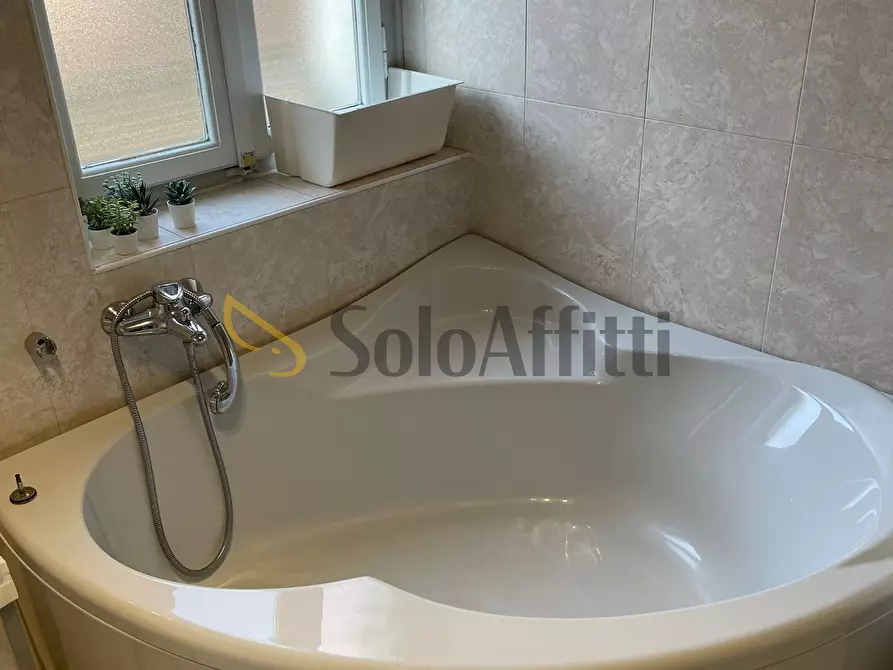 Immagine 33 di Quadrilocale in affitto  in Corso Quintino Sella a Torino