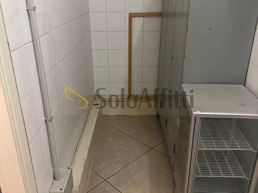 Immagine 7 di Locale commerciale in affitto  a Terni