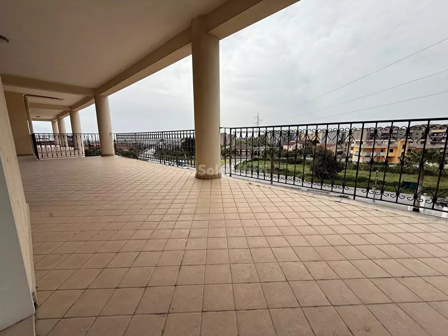 Immagine 17 di Ufficio in affitto  in Via Forche Caudine a Maddaloni