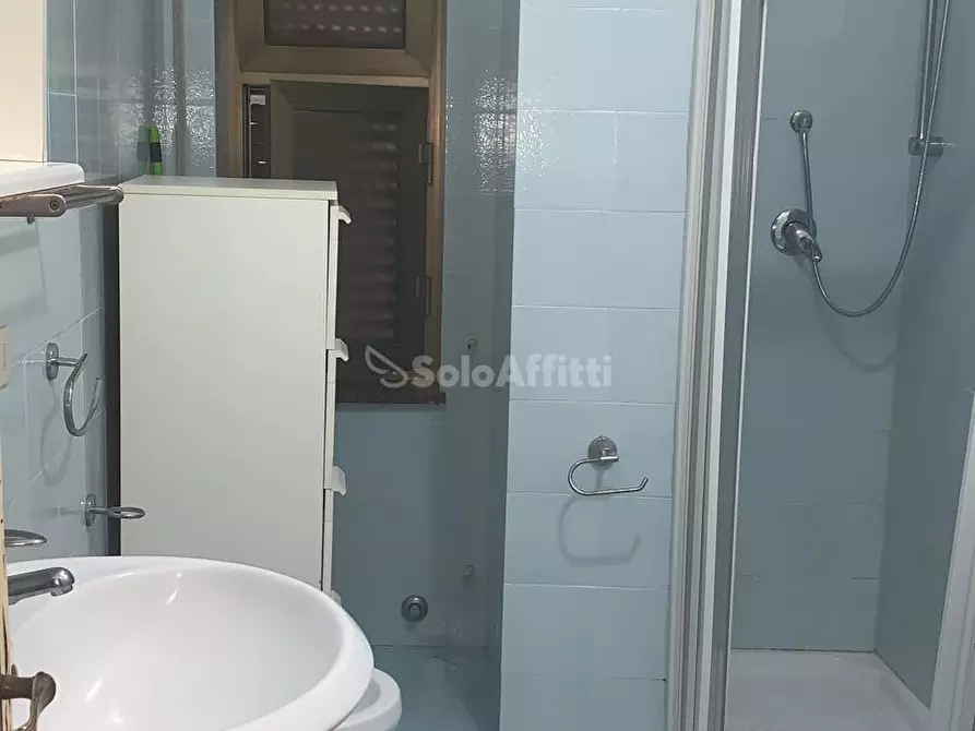 Immagine 21 di Quadrilocale in affitto  a Giardini-Naxos