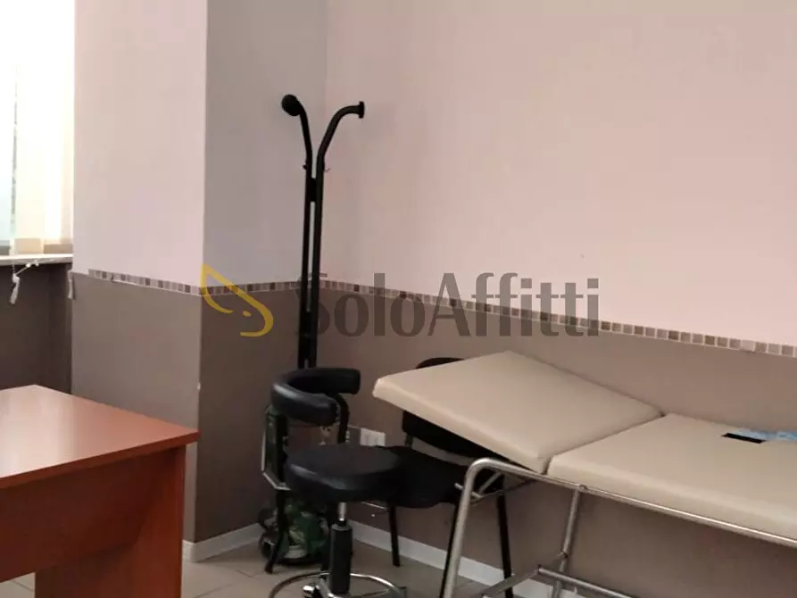 Immagine 4 di Ufficio in affitto  a Ancona