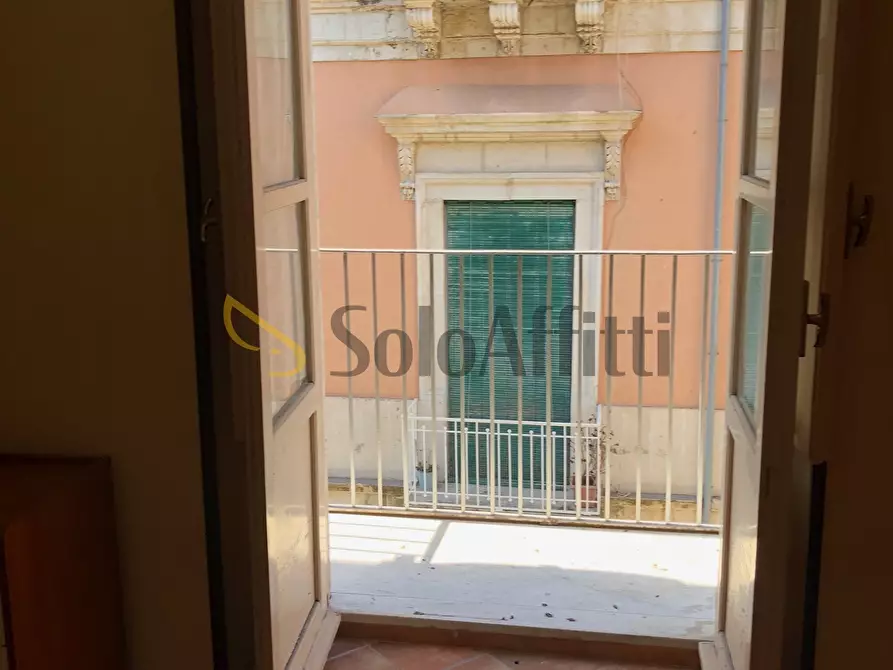 Immagine 12 di Bilocale in affitto  a Catania