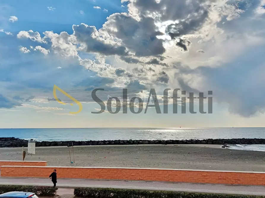 Immagine 30 di Villetta a schiera in affitto  in Lungomare della Salute a Fiumicino