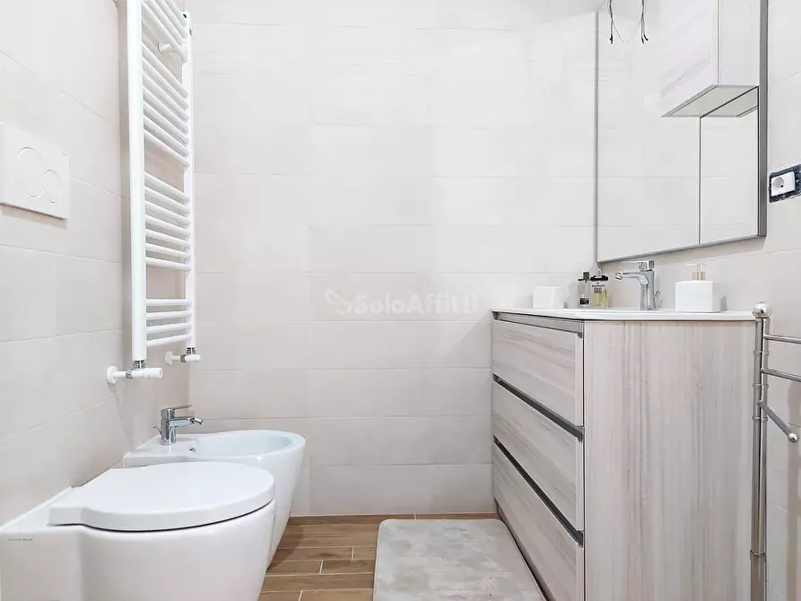 Immagine 35 di Trilocale in affitto  in Via del Castello a Roma