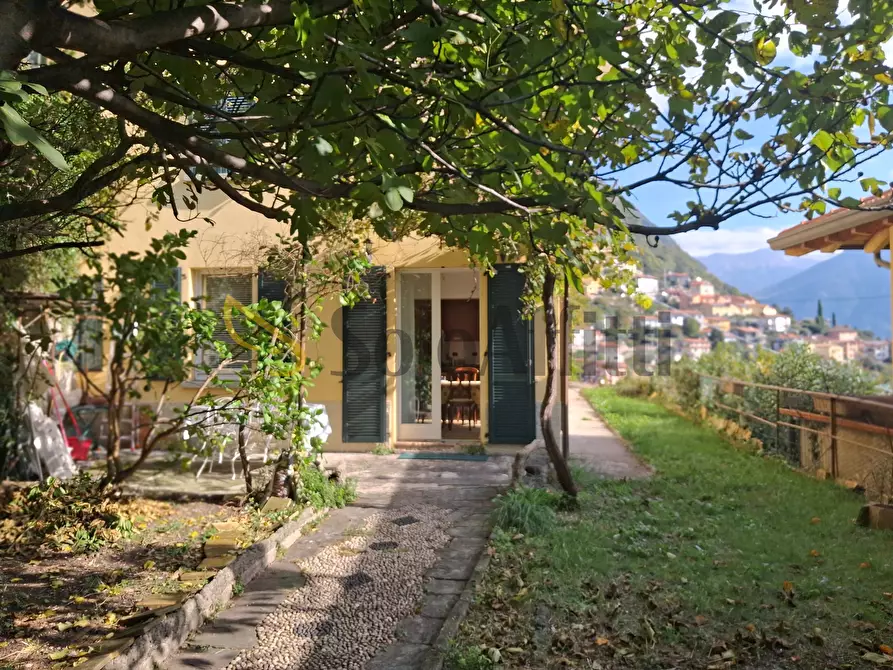 Immagine 1 di Quadrilocale in affitto  in Via Ronchetto 4 a Moltrasio