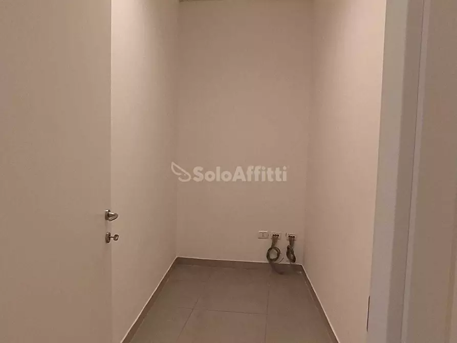 Immagine 17 di Ufficio in affitto  in Zona Fiori a Terni
