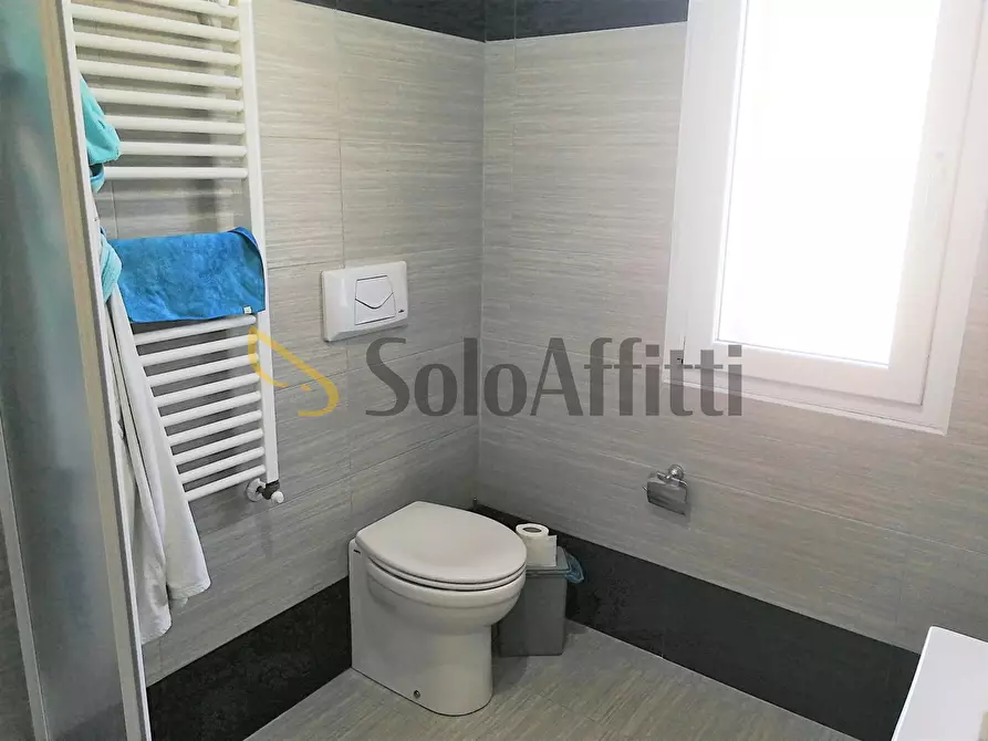 Immagine 9 di Quadrilocale in affitto  a Catanzaro