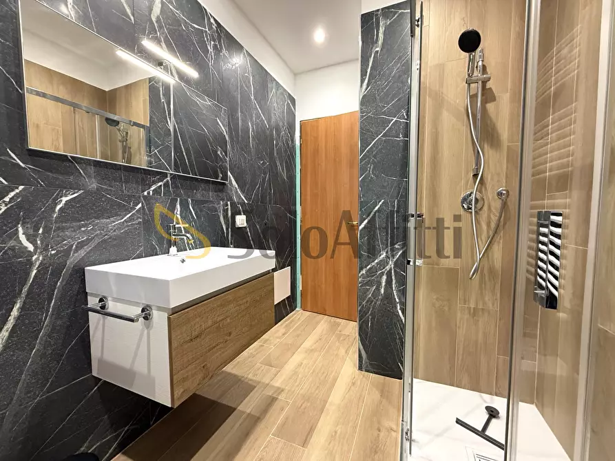 Immagine 18 di Stanza singola in affitto  a Catanzaro