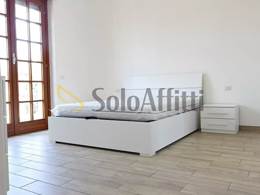 Immagine 14 di Bilocale in affitto  in via gradisca 6 a Limbiate