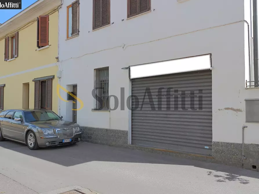 Immagine 12 di Locale commerciale in affitto  in Via Bengasi 43 a Desio