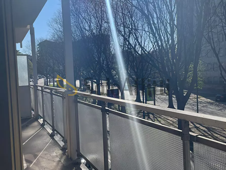 Immagine 22 di Trilocale in affitto  in Corso Svizzera a Torino