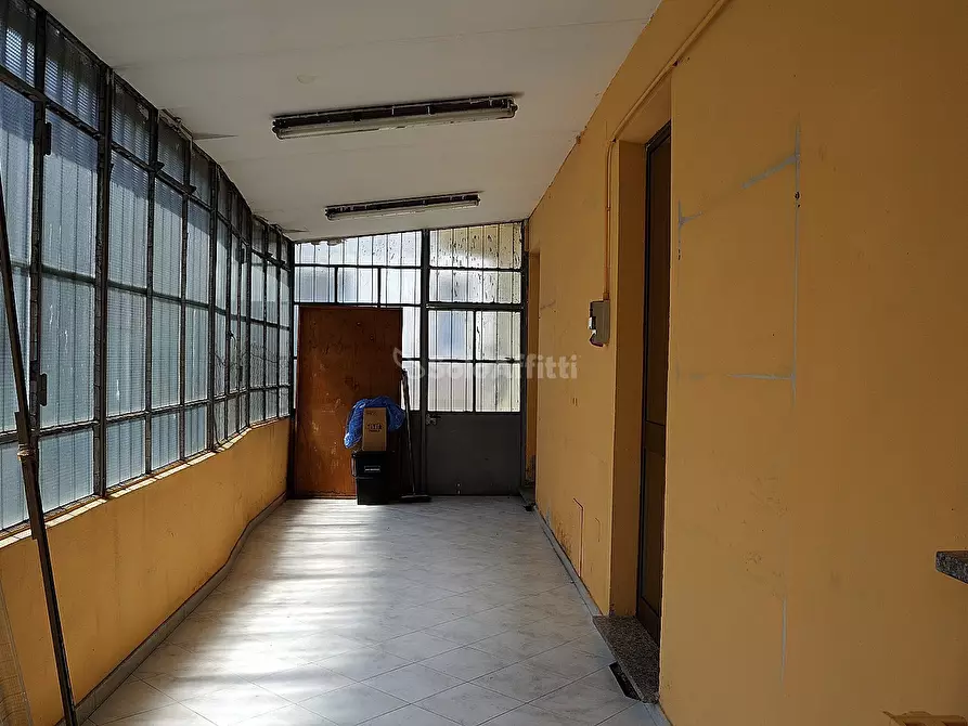Immagine 11 di Locale commerciale in affitto  in Via Fratelli Rosselli 7 a Settimo Torinese