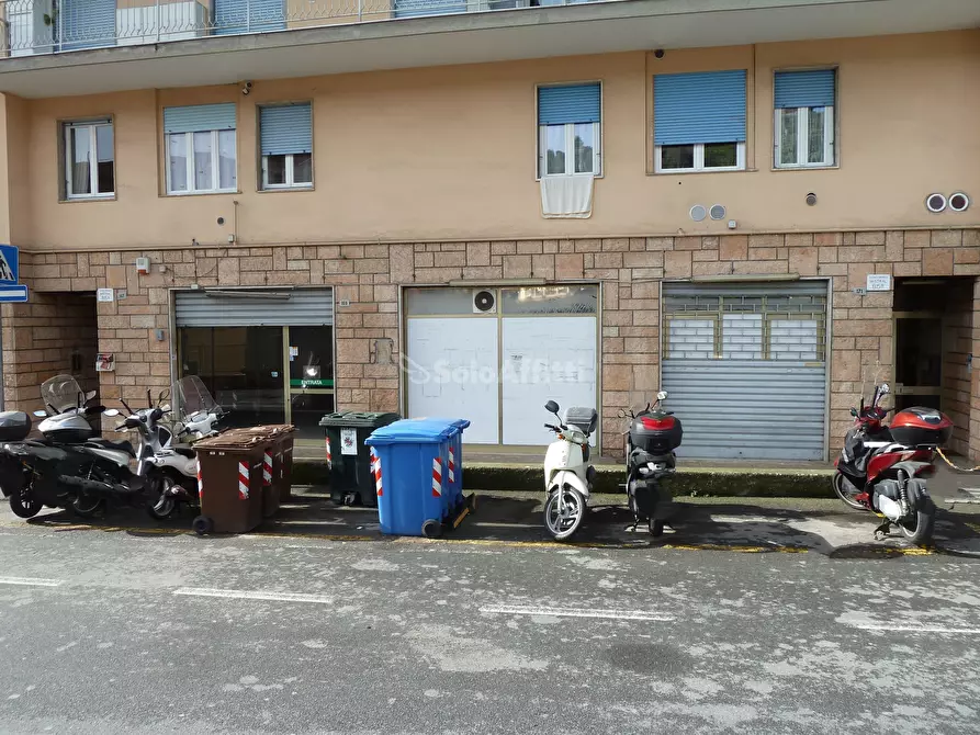 Immagine 1 di Locale commerciale in affitto  in Via Galileo Galilei 169 a San Remo