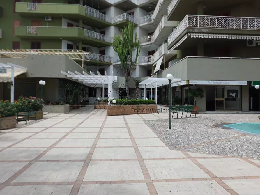 Immagine 26 di Trilocale in affitto  in Via Jannuzzo 14 a Giardini-Naxos