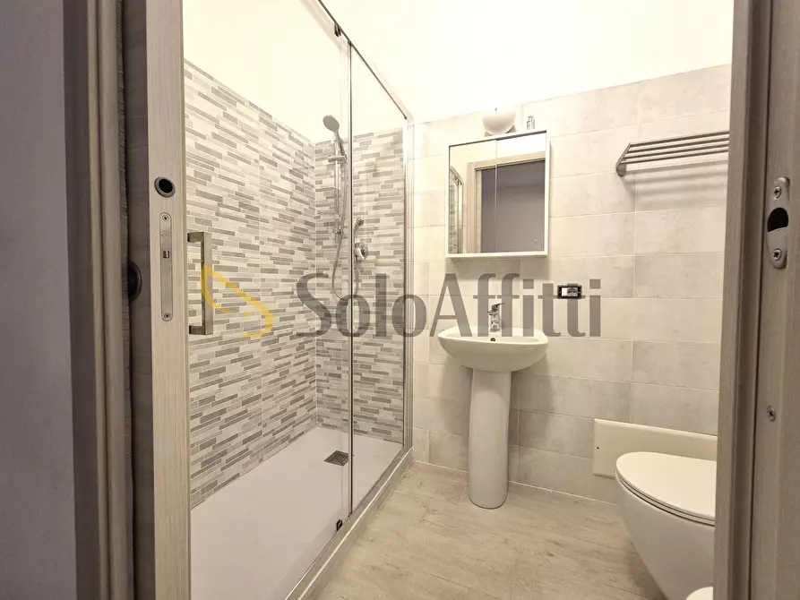 Immagine 9 di Stanza singola in affitto  a Catanzaro