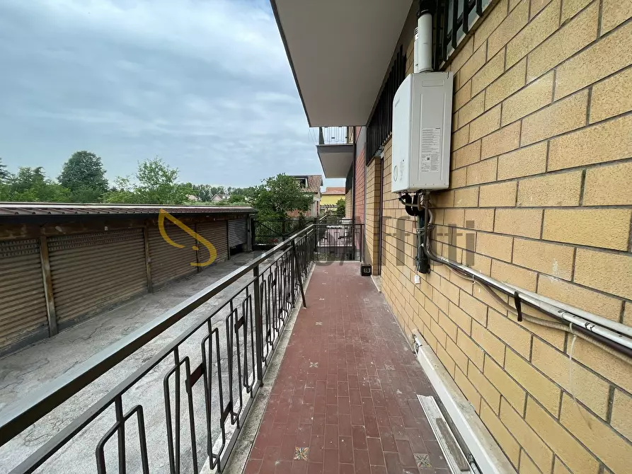 Immagine 15 di Locale commerciale in affitto  a Frosinone