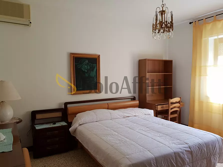 Immagine 7 di Quadrilocale in affitto  a Catanzaro