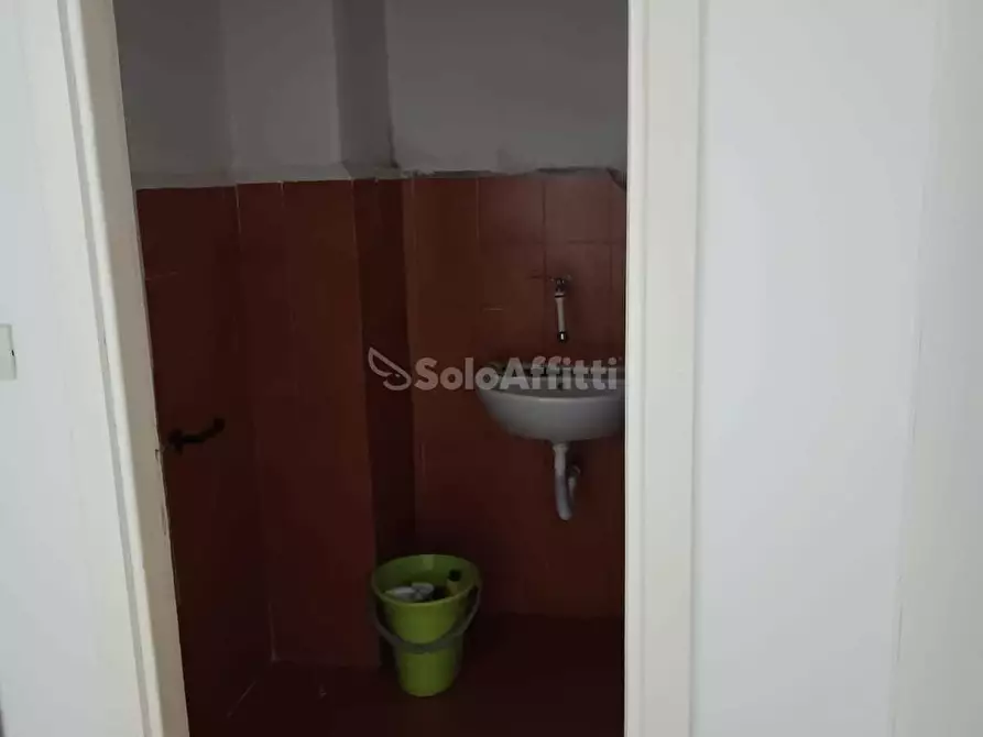 Immagine 10 di Attività artigianale in affitto  in Via Camillo Benso Cavour 44 a Latina