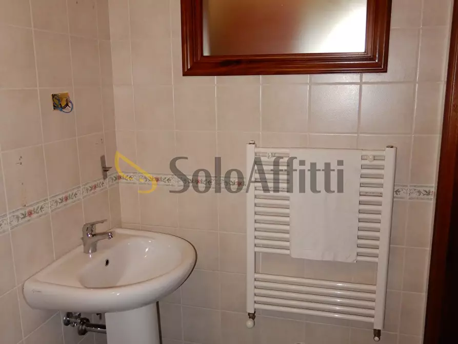 Immagine 6 di Stanza singola in affitto  a Catanzaro