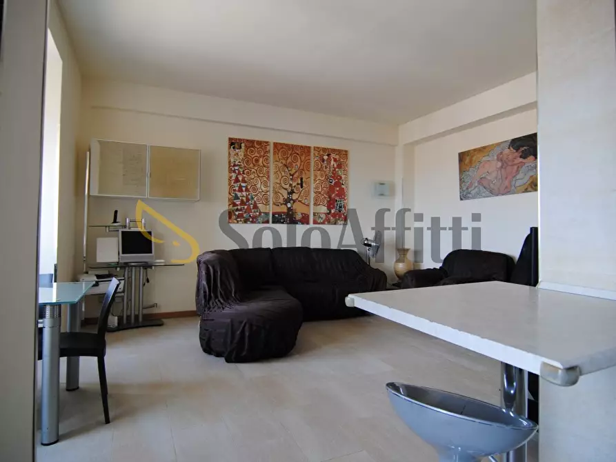 Immagine 14 di Quadrilocale in affitto  a Livorno