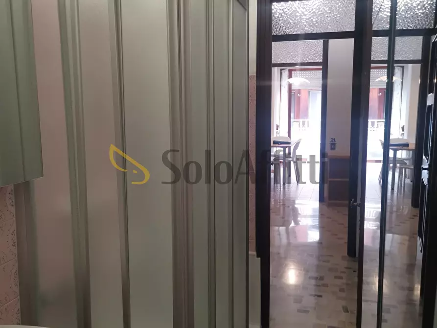 Immagine 12 di Bilocale in affitto  in Via Bainsizza 87 a Caronno Pertusella