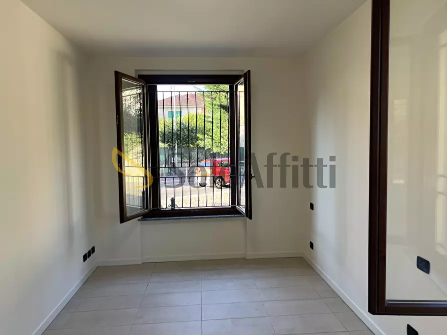 Immagine 24 di Trilocale in affitto  a Rovellasca