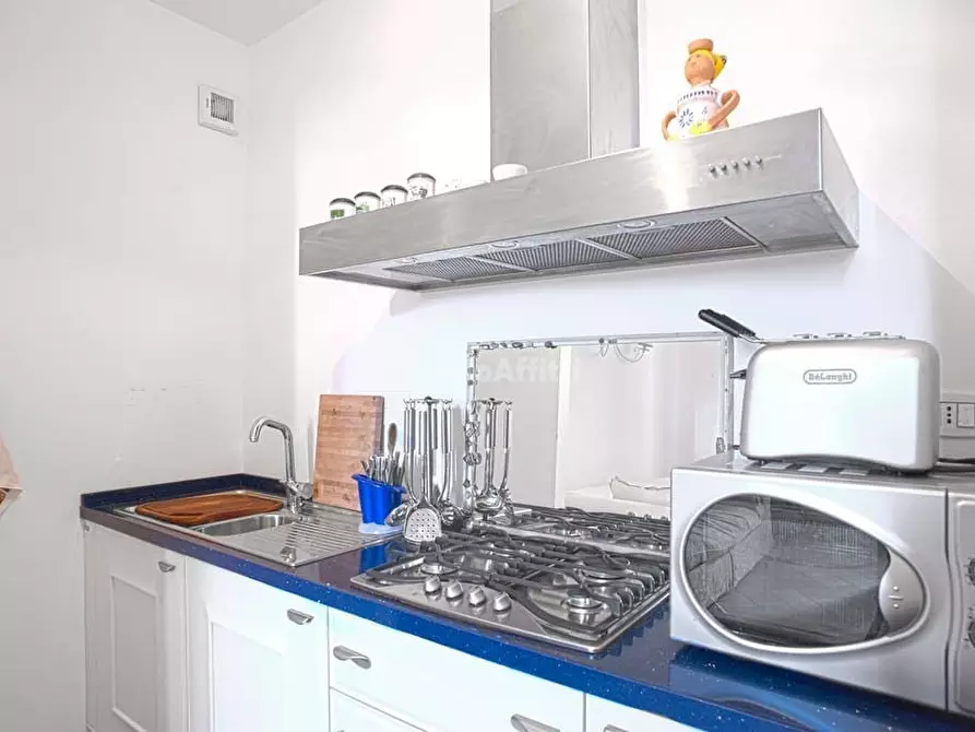 Immagine 4 di Villa in affitto  a Livorno