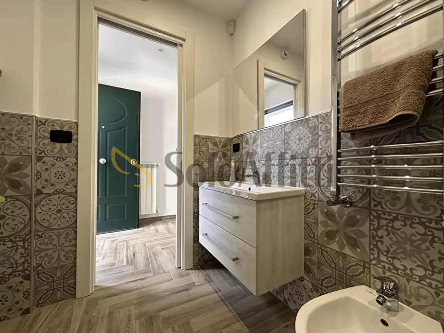 Immagine 8 di Ufficio in affitto  a Catanzaro