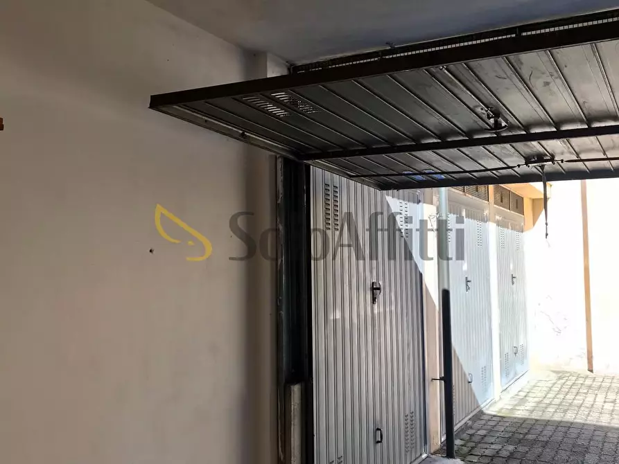 Immagine 8 di Garage in affitto  in Via Borgomanero a Torino
