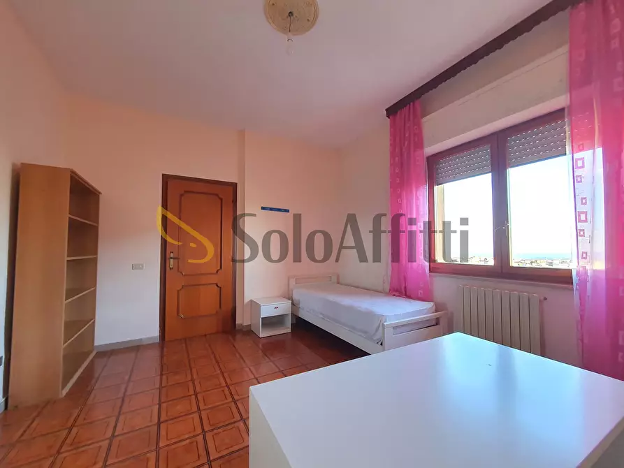 Immagine 10 di Stanza singola in affitto  a Catanzaro