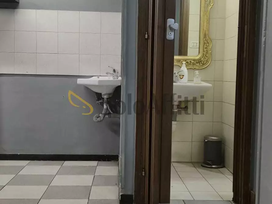 Immagine 14 di Locale commerciale in affitto  in Corso Filippo Brunelleschi 80 a Torino