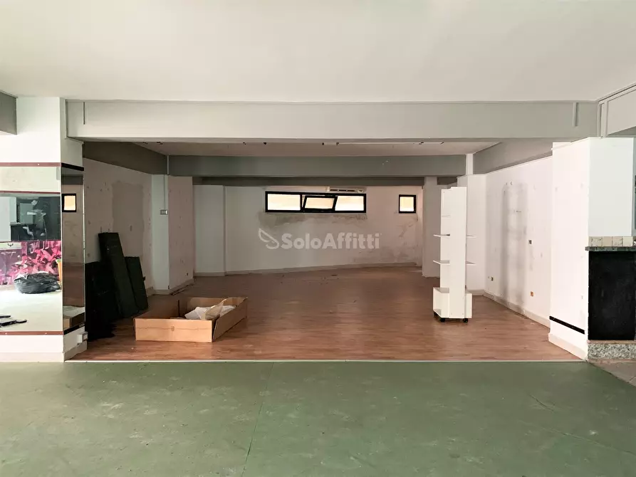 Immagine 6 di Ufficio in affitto  a Catanzaro