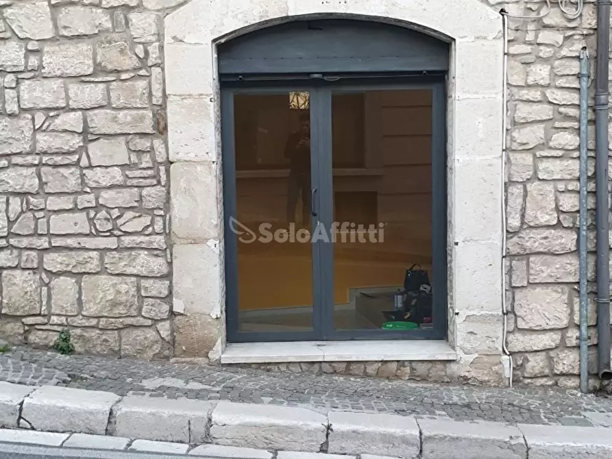 Immagine 8 di Locale commerciale in affitto  in Corso Umberto I 1 a Potenza