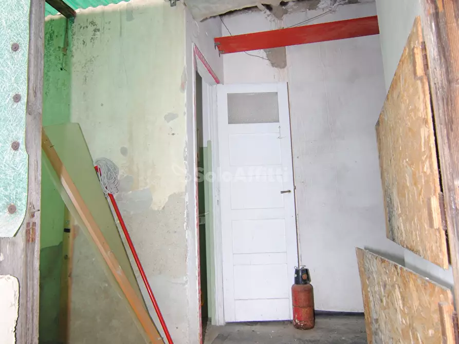 Immagine 11 di Locale commerciale in affitto  a Livorno