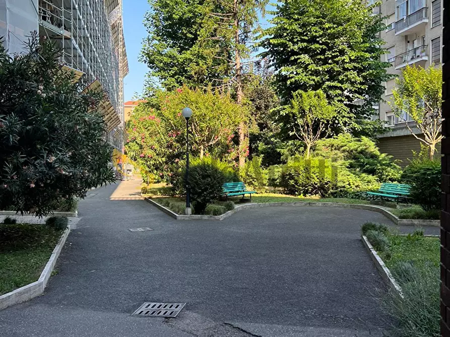 Immagine 32 di Trilocale in affitto  in CORSO BERNARDINO TELESIO a Torino