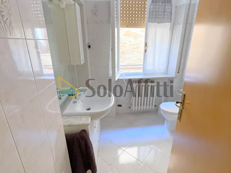 Immagine 7 di Trilocale in affitto  a Osimo