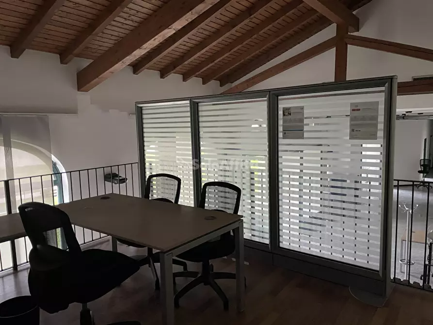 Immagine 22 di Locale commerciale in affitto  in Piazza Baracca 18 a Buscate