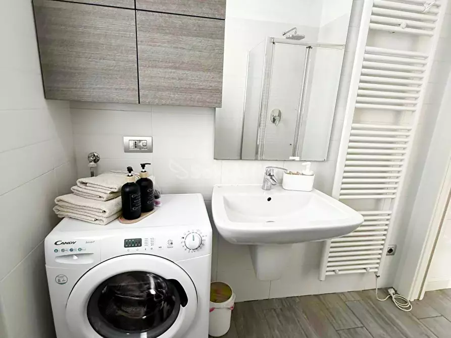 Immagine 13 di Bilocale in affitto  a Lissone