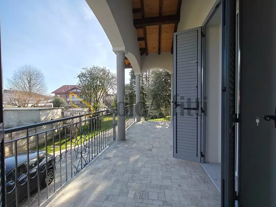 Immagine 21 di Villa in affitto  a Marnate