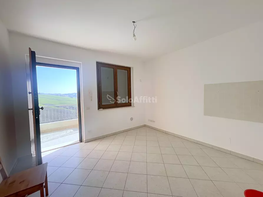 Immagine 4 di Bilocale in affitto  a Agugliano