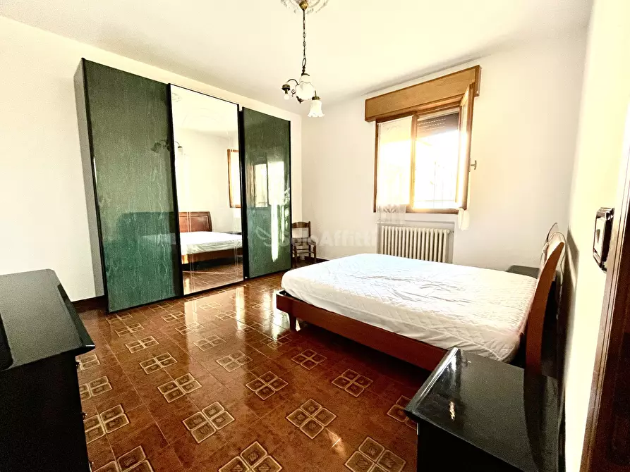 Immagine 2 di Stanza singola in affitto  a Carpi