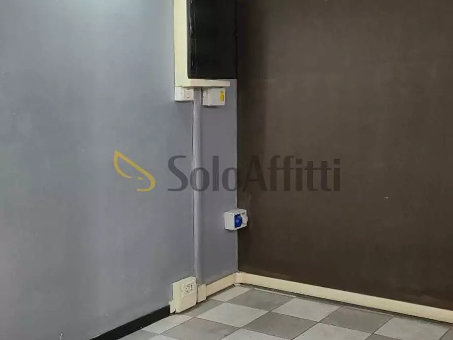 Immagine 15 di Locale commerciale in affitto  in Corso Filippo Brunelleschi 80 a Torino