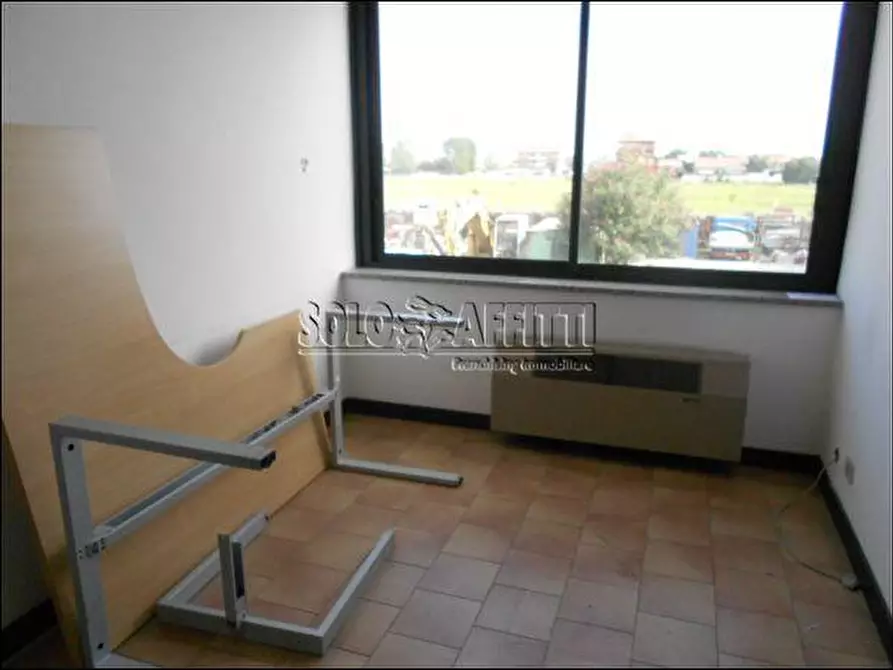 Immagine 3 di Ufficio in affitto  in Via Ivo Oliveti a Fiumicino
