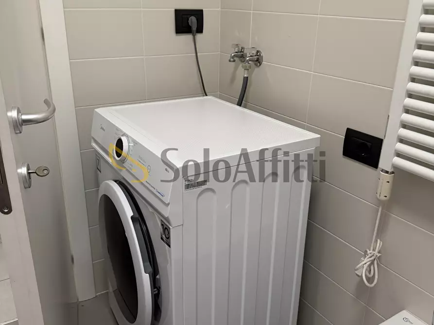 Immagine 12 di Bilocale in affitto  in Via 4 Novembre 328 a Caronno Pertusella