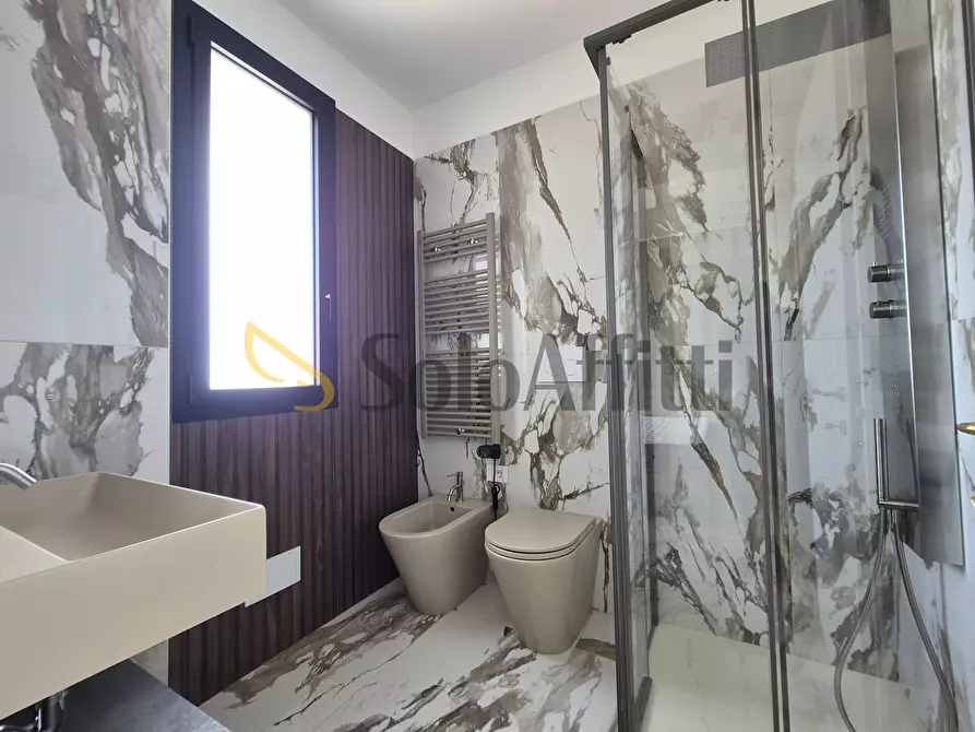 Immagine 11 di Quadrilocale in affitto  a Catanzaro