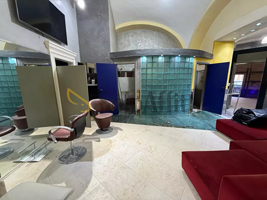 Immagine 15 di Locale commerciale in affitto  in Via XX Settembre 13 a San Nicola La Strada