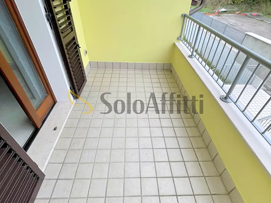 Immagine 9 di Trilocale in affitto  a Osimo