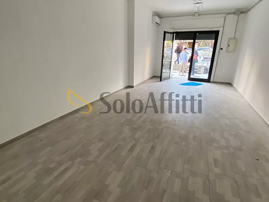 Immagine 5 di Locale commerciale in affitto  a Frosinone