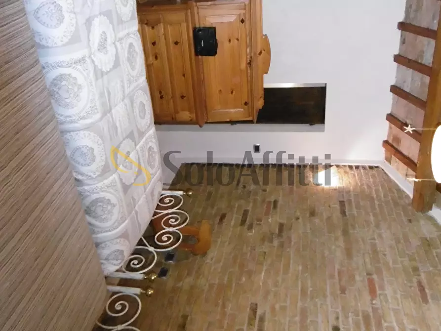 Immagine 11 di Bilocale in affitto  a Osimo