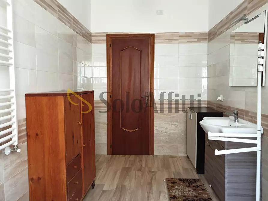 Immagine 14 di Pentalocale in affitto  a Catanzaro